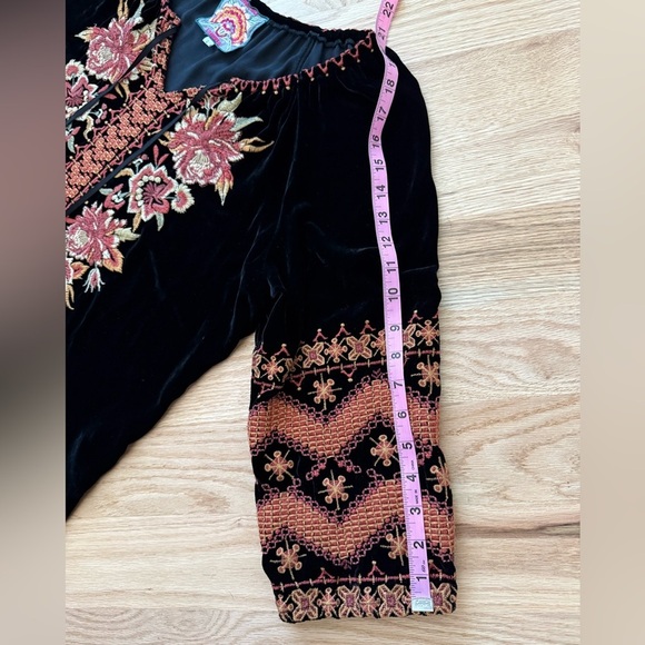 Johnny Was Silk Blend Boho Elim Velvet Peasant Blouse Embroidered Black Sz Large - Picture 6 of 12